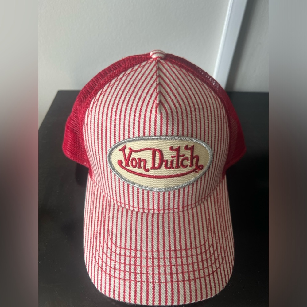 Von Dutch Red/Cream Trucker Hat